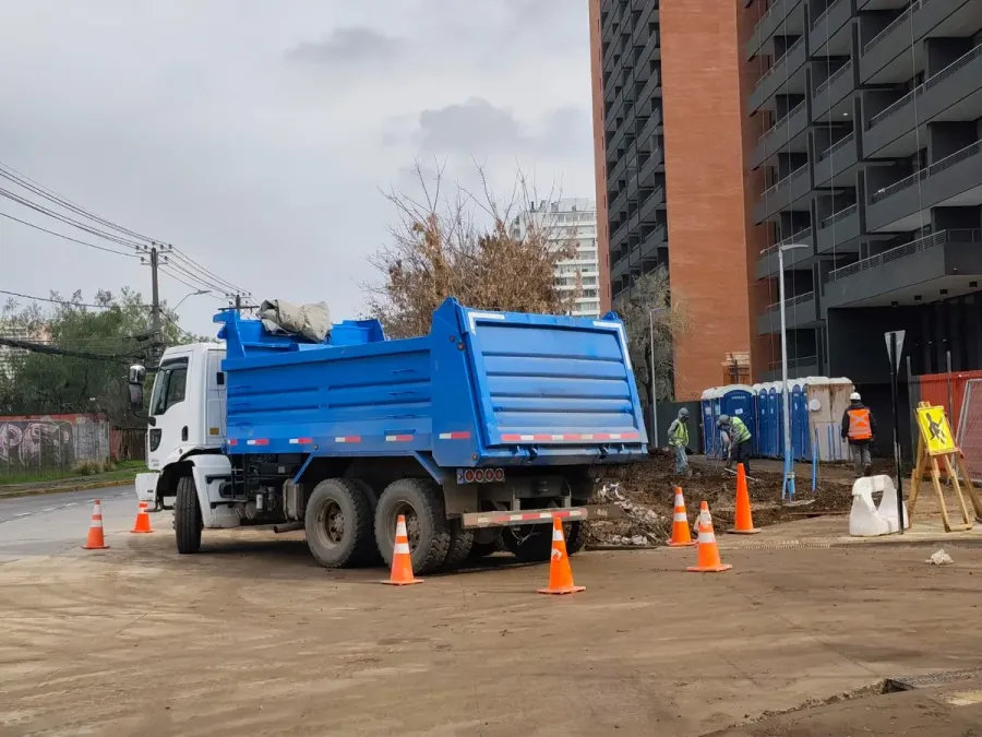 Maquinaria en terreno